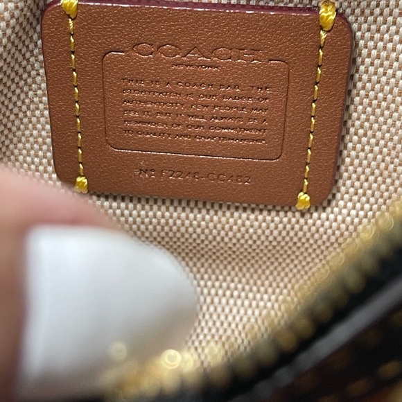 Coach mini - Picture 5 of 14